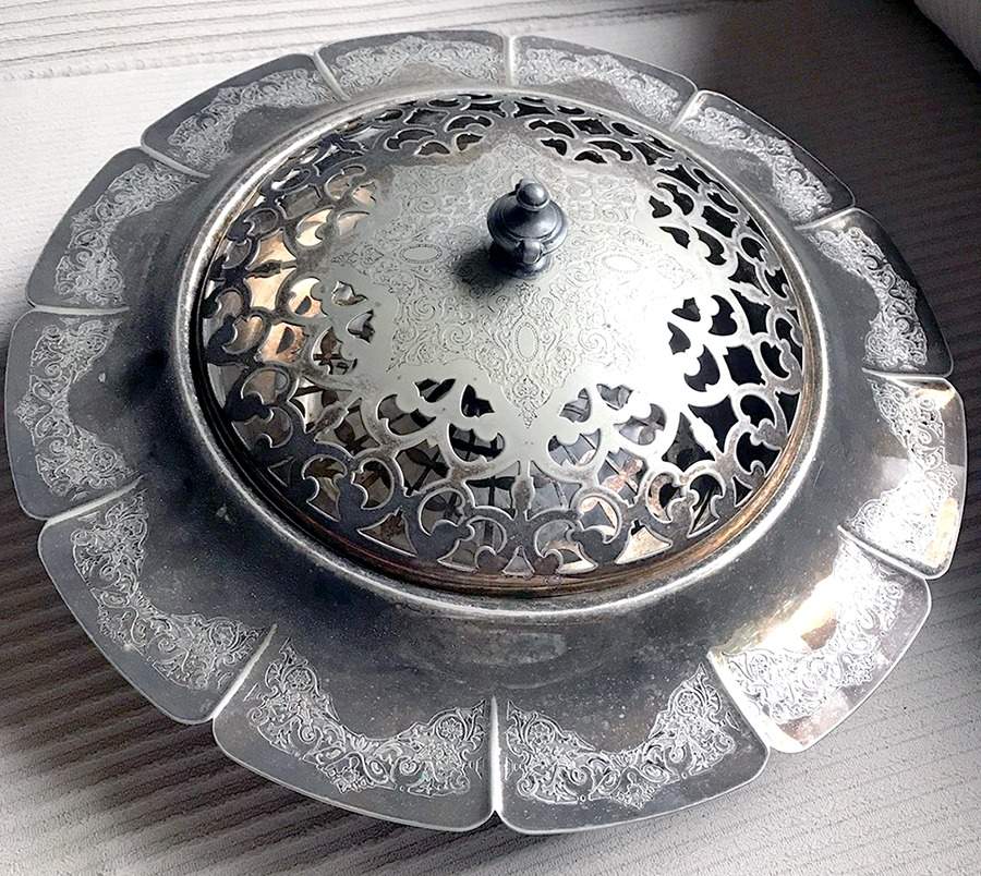 Francis1 (Silverplate, Hollowware) Centerpiece with Frog by International Silver-1