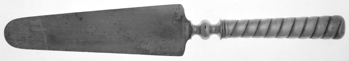 INS603 (Silverplate) Pie Server with Silverplate Blade by International Silver-1