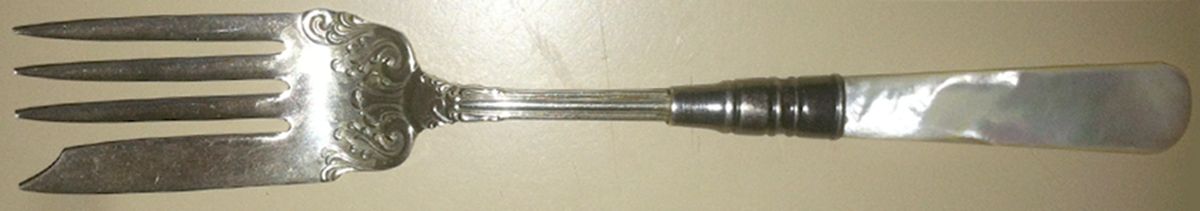 Pearl Handle Flatware (Silverplate) Pearl Handle Individual Pie Fork by International Silver-1