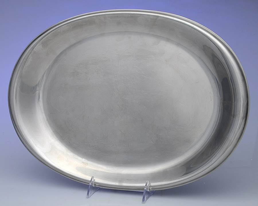 Deluxe (Stainless, Hollowware) 16" Oval Serving Platter by International Silver-1
