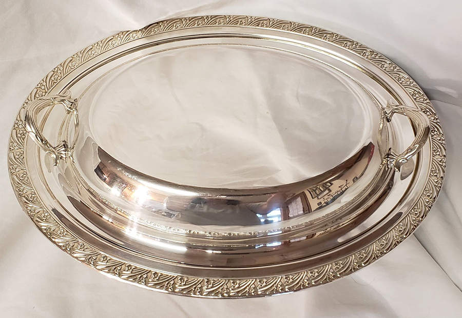 Gadroon Rose (Silverplate, Hollowware) 12" Oval Double Vegetable by International Silver-1