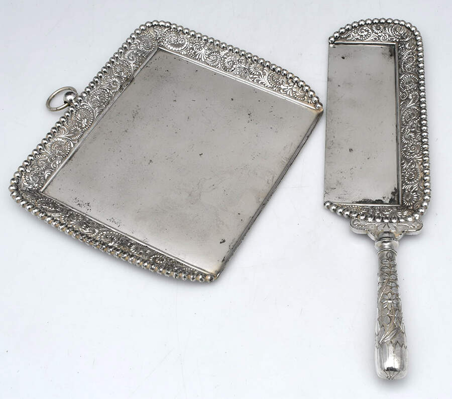7D (Silverplate, Hollowware) Crumber & Crumb Knife Set by International Silver-1
