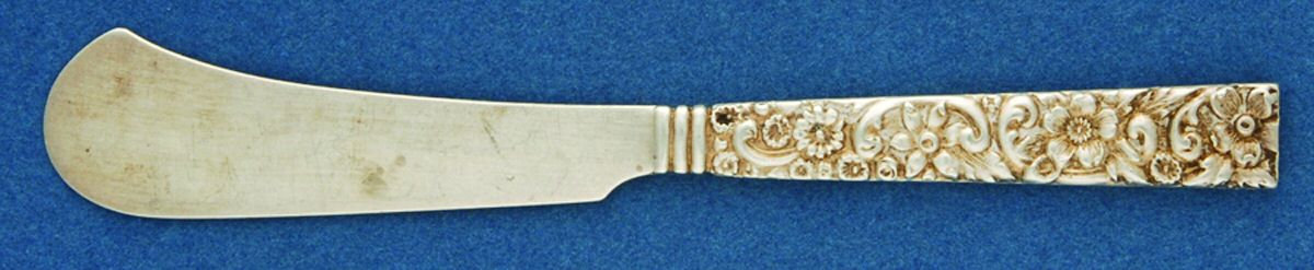 Repousse (Sterling, 1910) Flat Butter Spreader-Front and Back Design by Jenkins & Jenkins-1