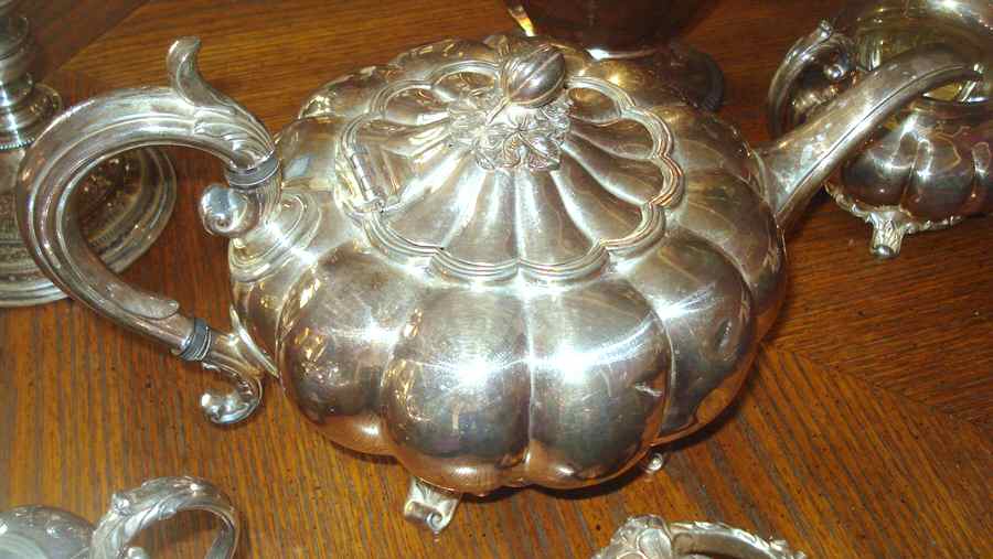 E902P (Silverplate, Hollowware) Teapot by James Dixon & Sons-1