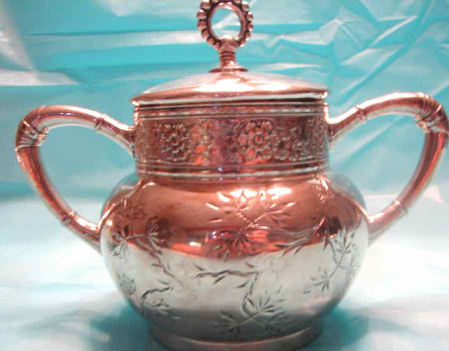 1940 (Silverplate, Hollowware) Sugar Bowl & Lid by James Tufts-1