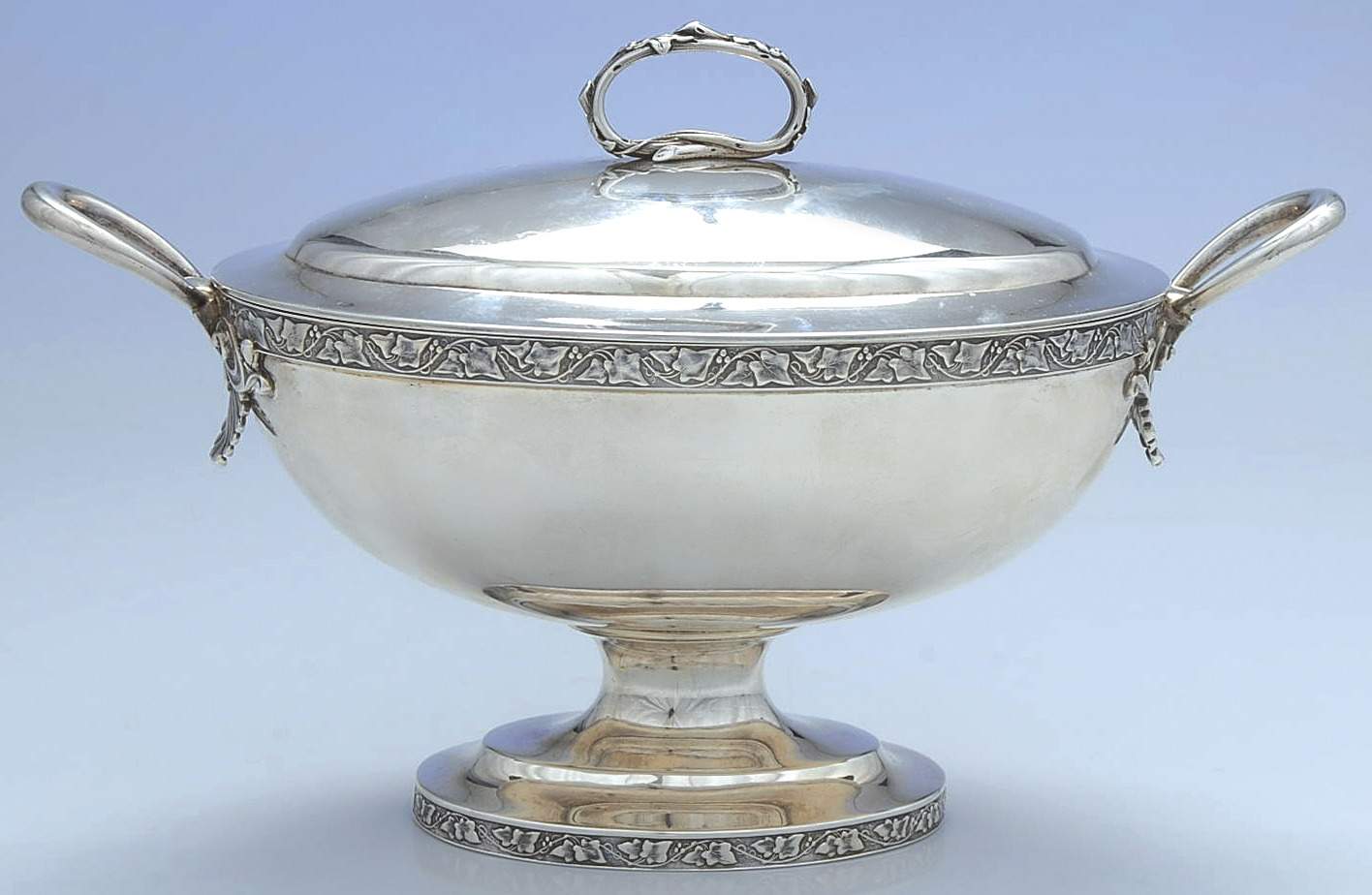 JEW30 (Sterling, Hollowware) Tureen & Lid by J E Caldwell-1