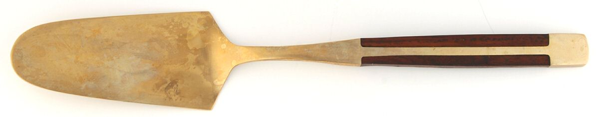 JCZ1 (Brass, Teak) Solid Pie Server by Jean Claude-1