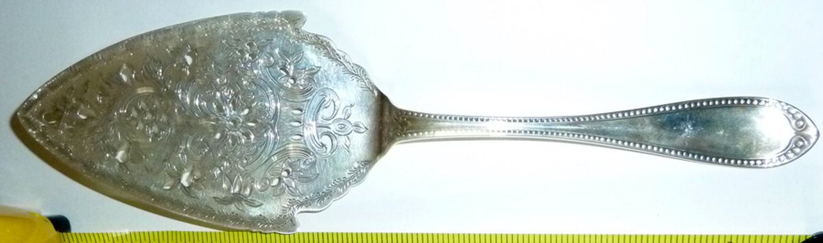 J7S3 (Coin) Large Solid Bright Cut Pie Knife by Jones, Shreve, Brown & Co-1
