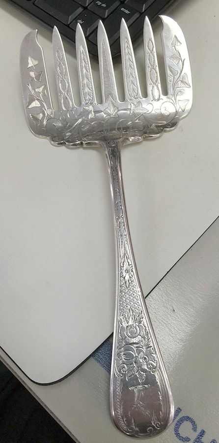 Jop14 (Sterling) Large Solid Tined Sardine Serving Fork by John Polhamus-1