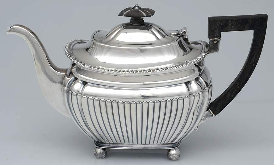 10846 (Sterling, Hollowware) Teapot by John Round & Son, Ltd-1
