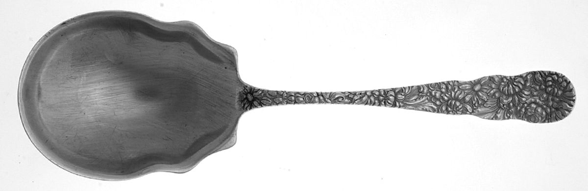 Chrysanthemum (Sterling, 1904, No Monograms) Large Solid Berry/Casserole Spoon by Kirk Stieff-1
