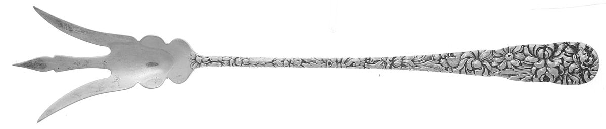 Chrysanthemum (Sterling, 1904, No Monograms) Large Lettuce Serving Fork by Kirk Stieff-1