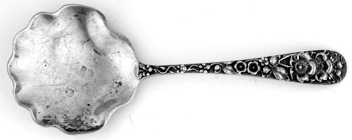 Forget-Me-Not (Sterling, 1910) Solid Hot Cake Server by Kirk Stieff-1