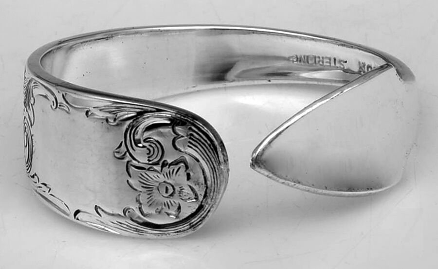 Old Maryland-Engv (Sterling, 1936, No Monos) Napkin Ring Large HC by Kirk Stieff-1