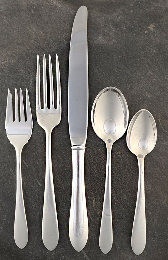 Plain Antique (Silverplate, 1980) 5 Piece Place Setting by Kirk Stieff-1