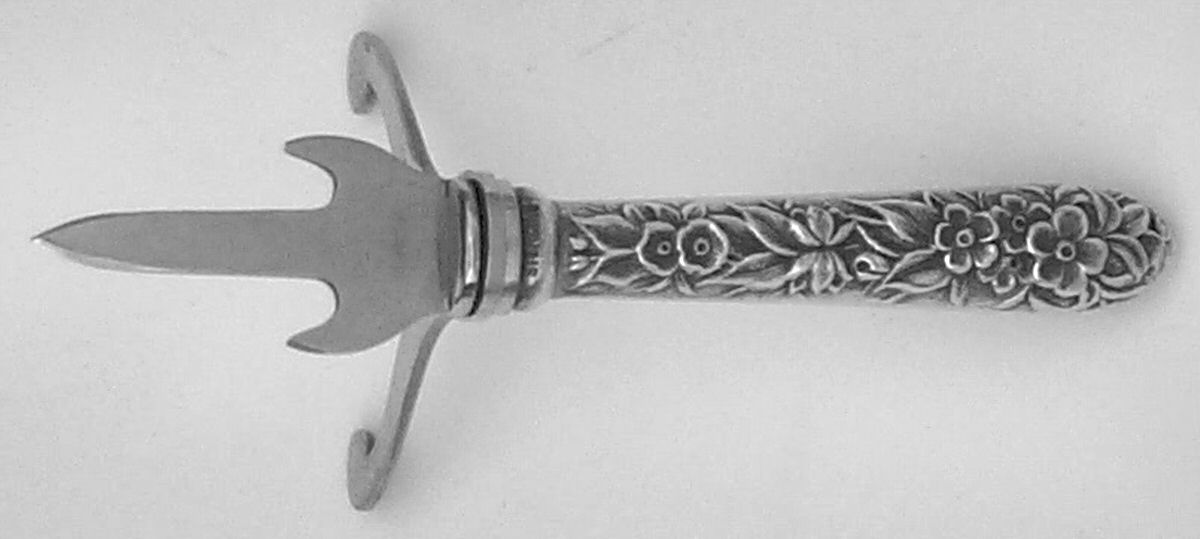 Repousse (Sterling, 1828) Individual Corn Spear W/Guard by Kirk Stieff-1