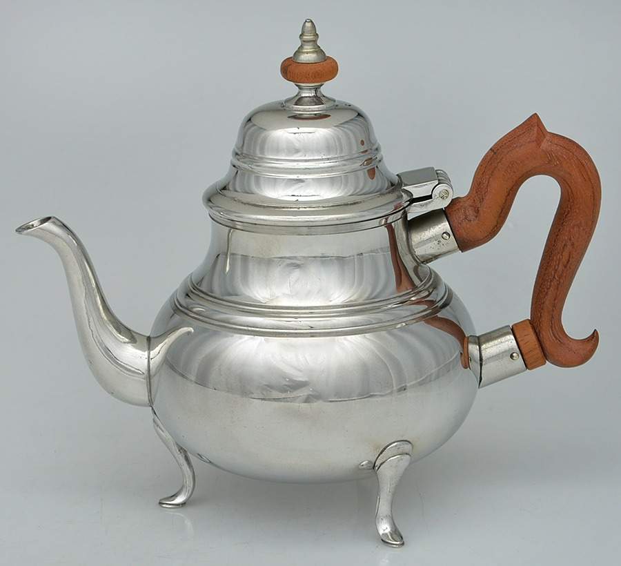 Williamsburg (Pewter, Hollowware) Brown Handle Teapot by Kirk Stieff-1