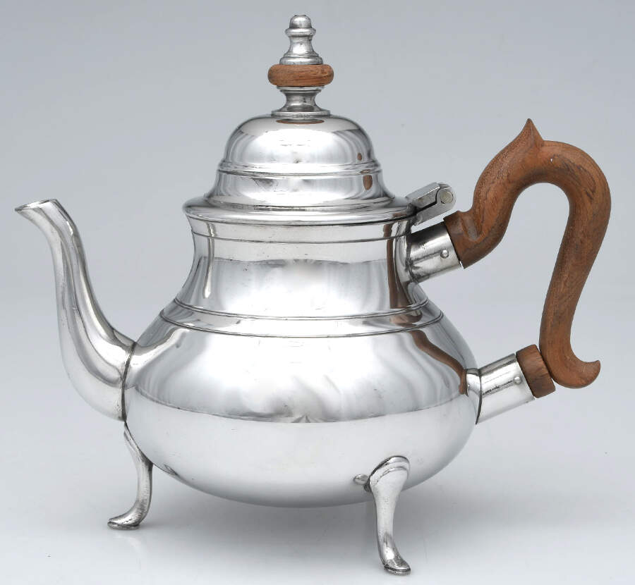 Williamsburg (Pewter, Hollowware) Brown Handle Coffee Pot by Kirk Stieff-1