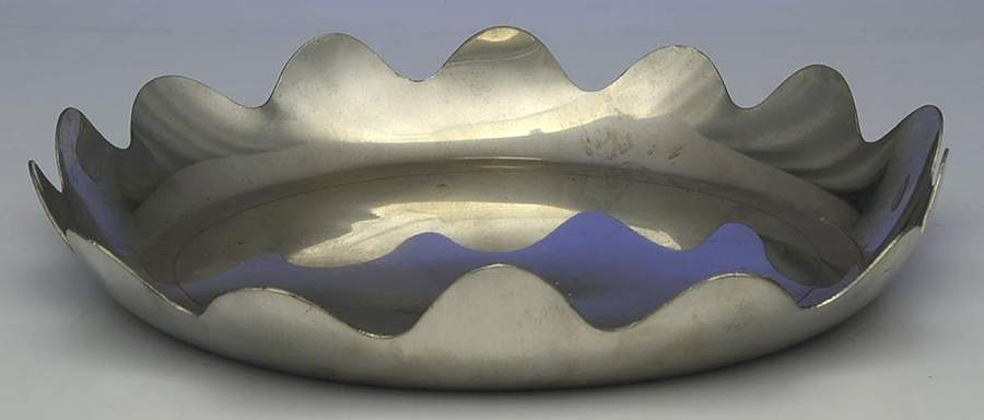 Williamsburg (Pewter, Hollowware) Strawberry Dish by Kirk Stieff-1