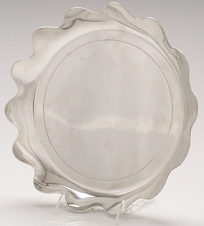 Williamsburg (Pewter, Hollowware) Strawberry Dish by Kirk Stieff-1