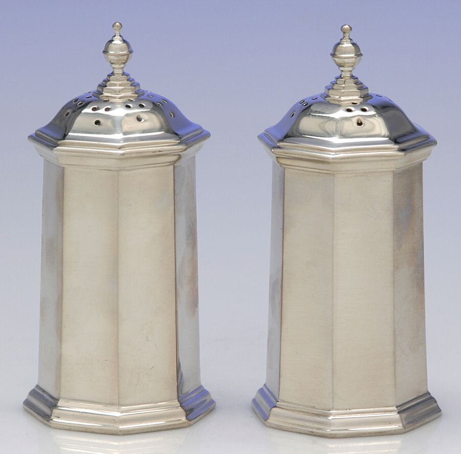 Williamsburg (Pewter, Hollowware) Salt & Pepper Set by Kirk Stieff-1