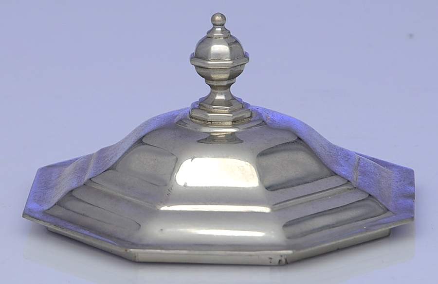 Williamsburg (Pewter, Hollowware) Lid for Sugar Bowl by Kirk Stieff-1