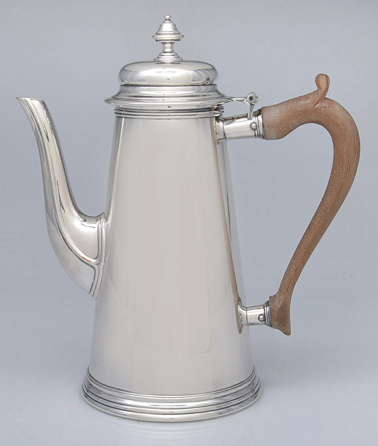 Williamsburg (Silverplate, Hollowware) Silverplate Coffee Pot by Kirk Stieff-1