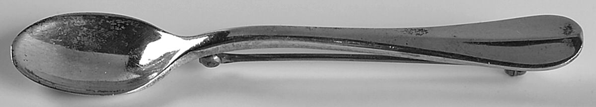 Williamsburg Queen Anne (Sterling, 1940) Lapel Pin by Kirk Stieff-1