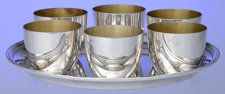 Williamsburg (Sterling, Hollowware) Cordial - Set of 6 with Round Tray by Kirk Stieff-1