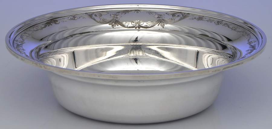 Old Maryland-Engv (Sterling, Hollowware) 9" Round Vegetable Bowl by Kirk Stieff-1