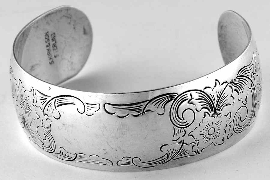 Old Maryland-Engv (Sterling, Hollowware) Cuff Bracelet by Kirk Stieff-1