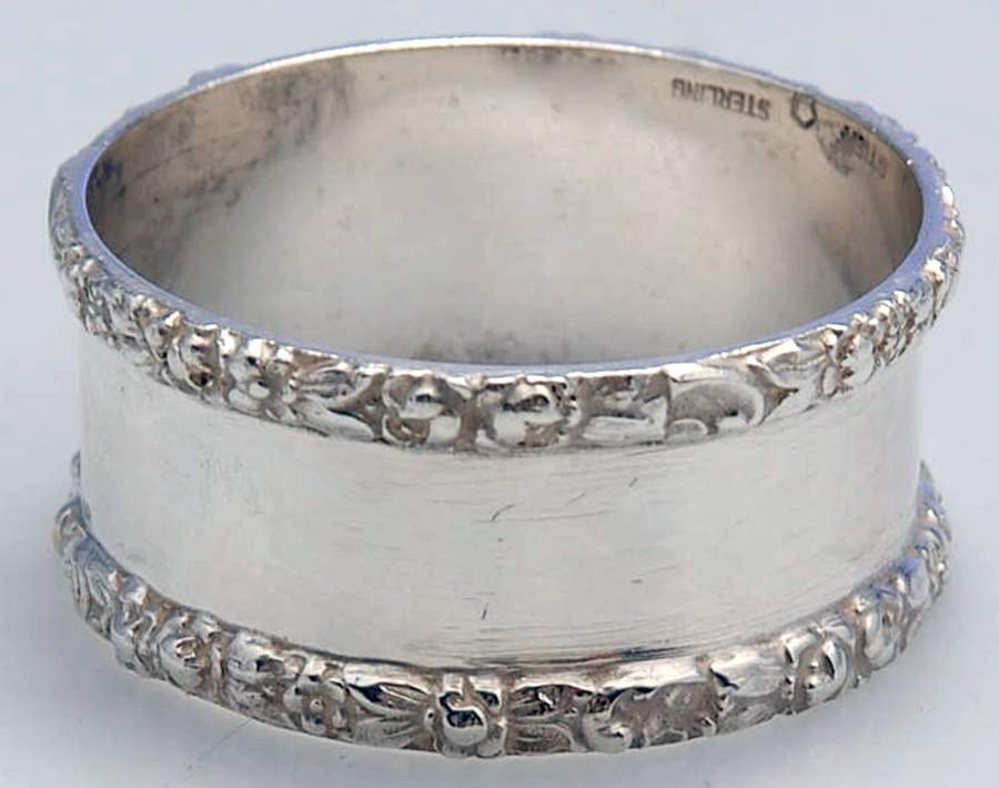 Stieff Rose (Sterling, 1892, Hollowware) Round Napkin Ring by Kirk Stieff-1