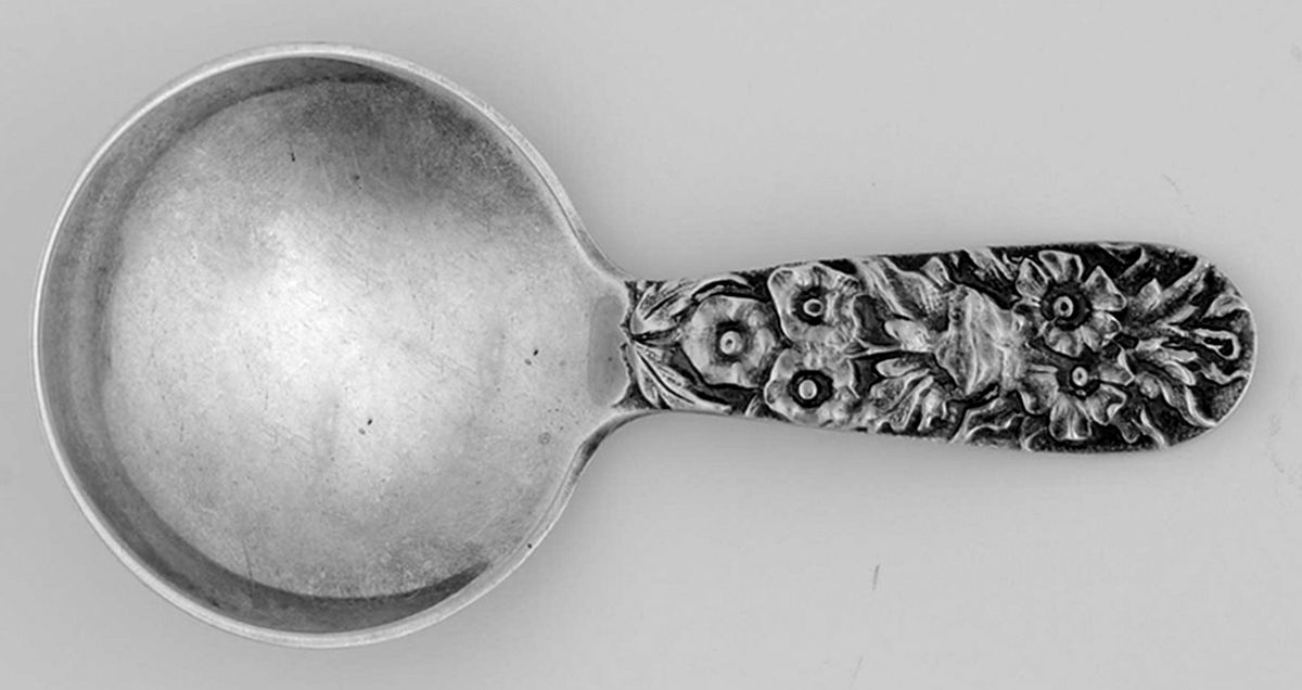 Repousse (Sterling, 1896, 925-1000) Tea Caddy Spoon by Kirk Stieff-1