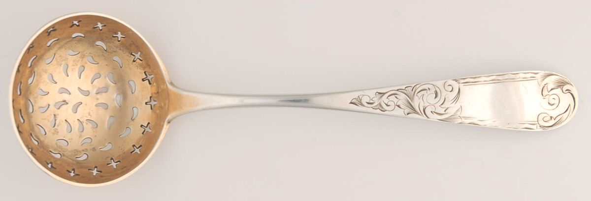 Mayflower (Coin) Large Sugar Sifter by Kirk Stieff-1