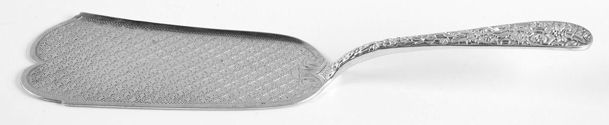 Repousse (Sterling, Coin, 1830) Large Solid Bright Cut Fish Server by Kirk Stieff-1