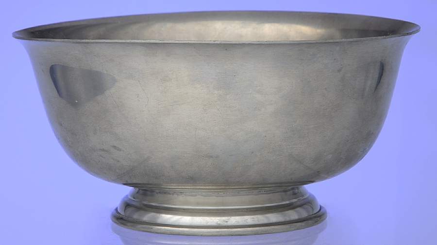 KEV4 (Pewter, Hollowware) 8" Round Bowl by Kent Silversmiths-1