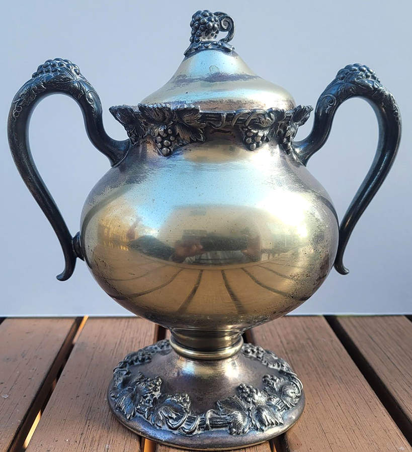 C8012 (Silverplate, Hollowware) Sugar Bowl & Lid by Knickerbocker Silver-1