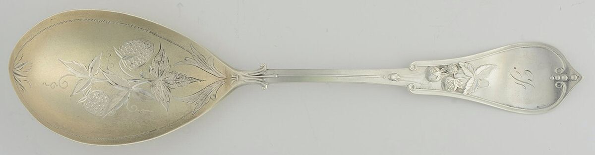Queen (Coin) Large Solid Berry/Casserole Spoon by Knowles & Ladd-1