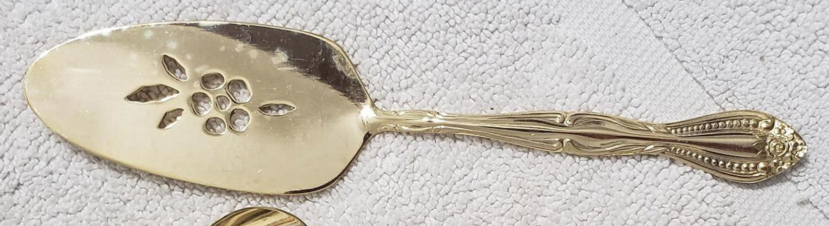 LCU9 (Stainless) Pie Server with Stainless Blade by Lifetime-1
