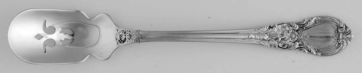American Victorian (Sterling, 1941, No Monos) Short Handled Olive Spoon with Pierced Bowl by Lunt Silver-1