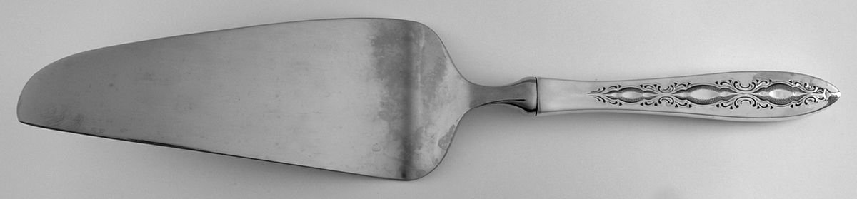 Bridal Lace (Sterling, 1973) Pie & Cake Server with Stainless Blade by Lunt Silver-1