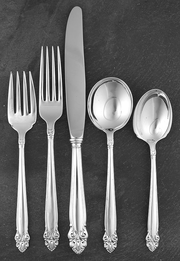 Canterbury Bell (Sterling, 1952) 5 Piece Place Size Setting by Lunt Silver-1