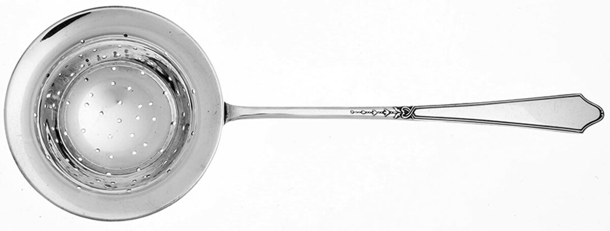Chateau-Chateau Thierry(Sterling, 1919) Solid Individual Overcup Tea Strainer by Lunt Silver-1