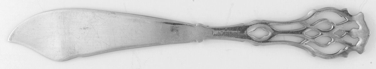 Chippendale (Sterling, 1910) Flat Handle Butter Spreader by Lunt Silver-1