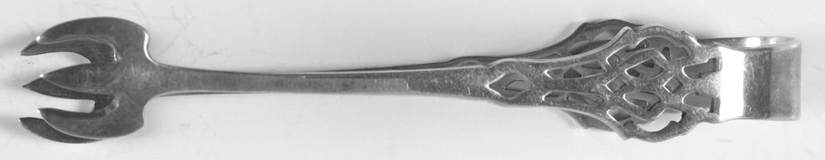 Chippendale (Sterling, 1910) Bon Bon Tongs by Lunt Silver-1