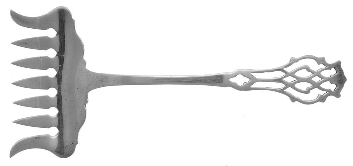Chippendale (Sterling, 1910) Large Solid Tined Sardine Serving Fork by Lunt Silver-1