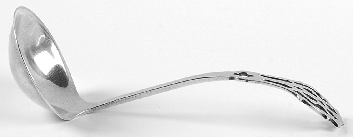 Chippendale (Sterling, 1910) Solid Gravy Ladle by Lunt Silver-1