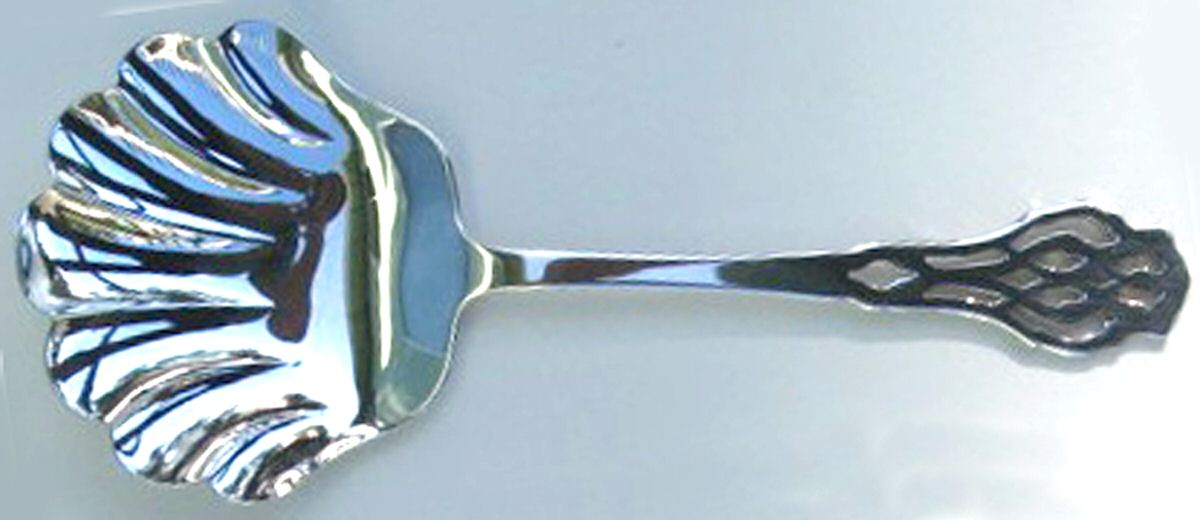 Chippendale (Sterling, 1910) Bon Bon Scoop by Lunt Silver-1