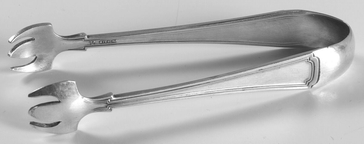 Cortland (Sterling, 1921) Bon Bon Tongs by Lunt Silver-1