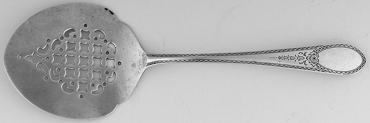 Early American-Engraved (Sterling, 1926) Tomato Server, Solid Piece by Lunt Silver-1